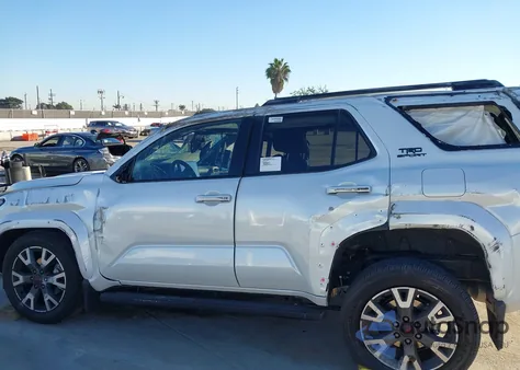 2025 Toyota 4Runner Trd Sport Premium z USA, uszkodzony, nr VIN JTEVA5BR1S5040648